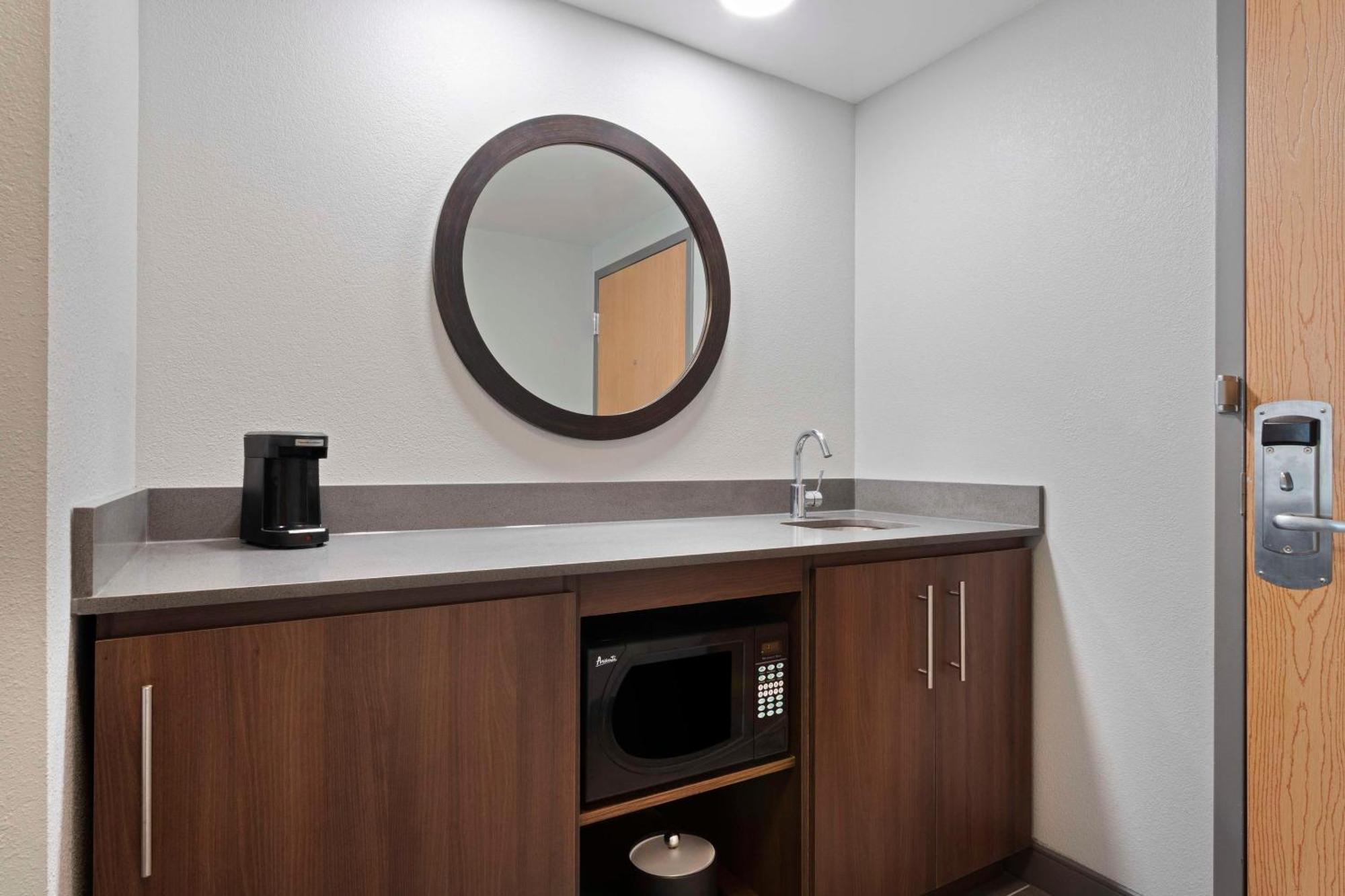 Hampton Inn & Suites Tampa East Casino Area Seffner Экстерьер фото